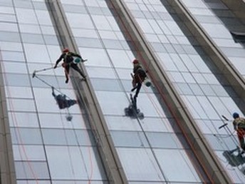 专业兰州外墙高空作业清洗 为您的建筑物保驾护航